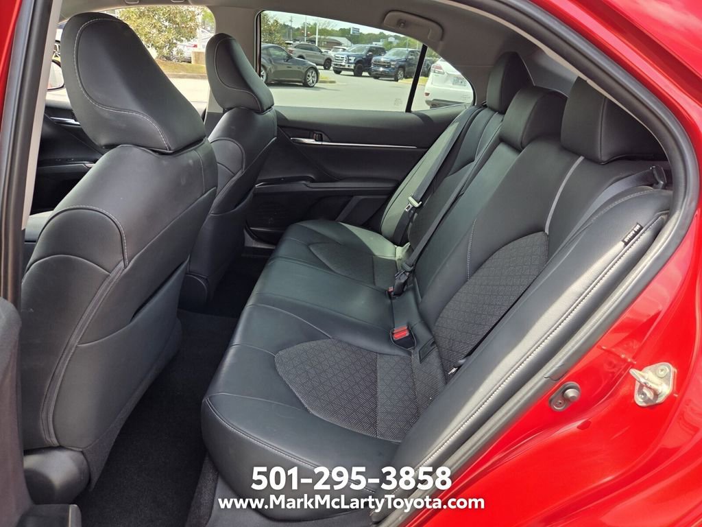 Used 2019 Toyota Camry XSE FWD image 10