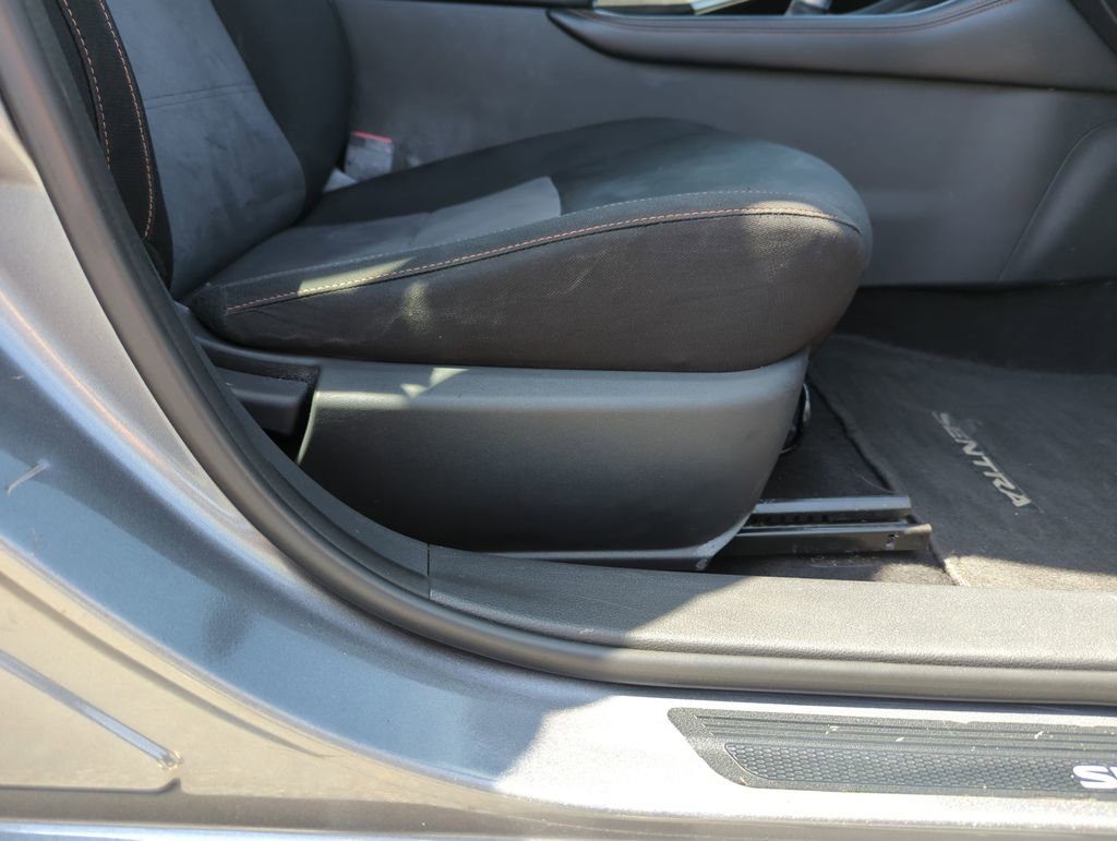 Used 2022 Nissan Sentra SR image 36