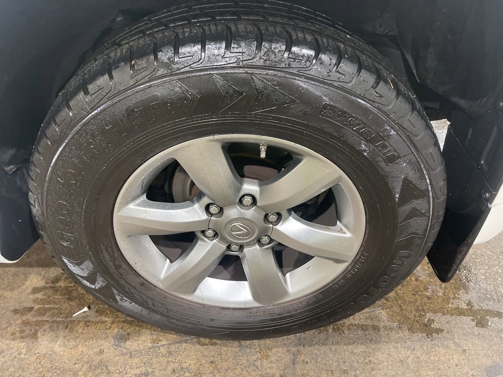 Used 2013 Lexus GX 460 Premium image 30
