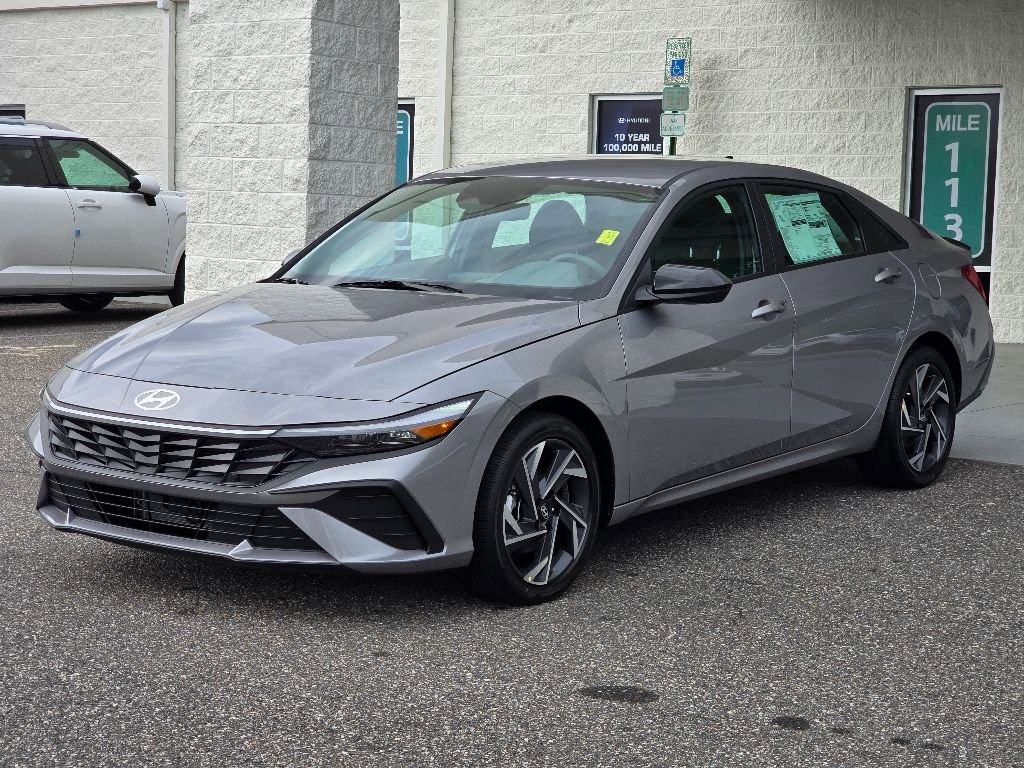 New 2025 Hyundai Elantra SEL image 23