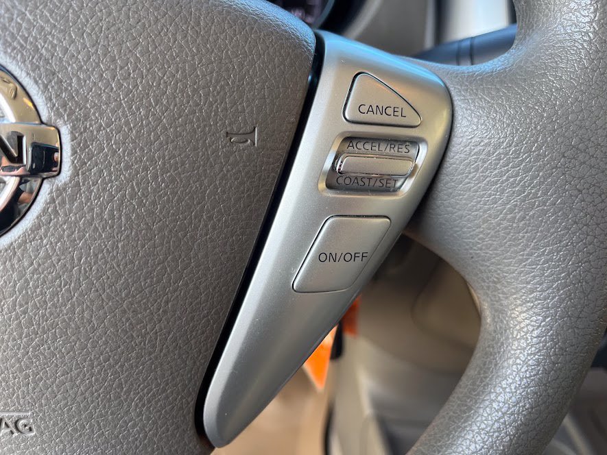 Used 2015 Nissan Versa SV FWD image 16