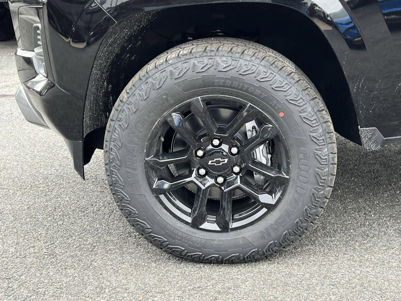 New 2025 Chevrolet Colorado Z71 w/ Midnight Edition image 5