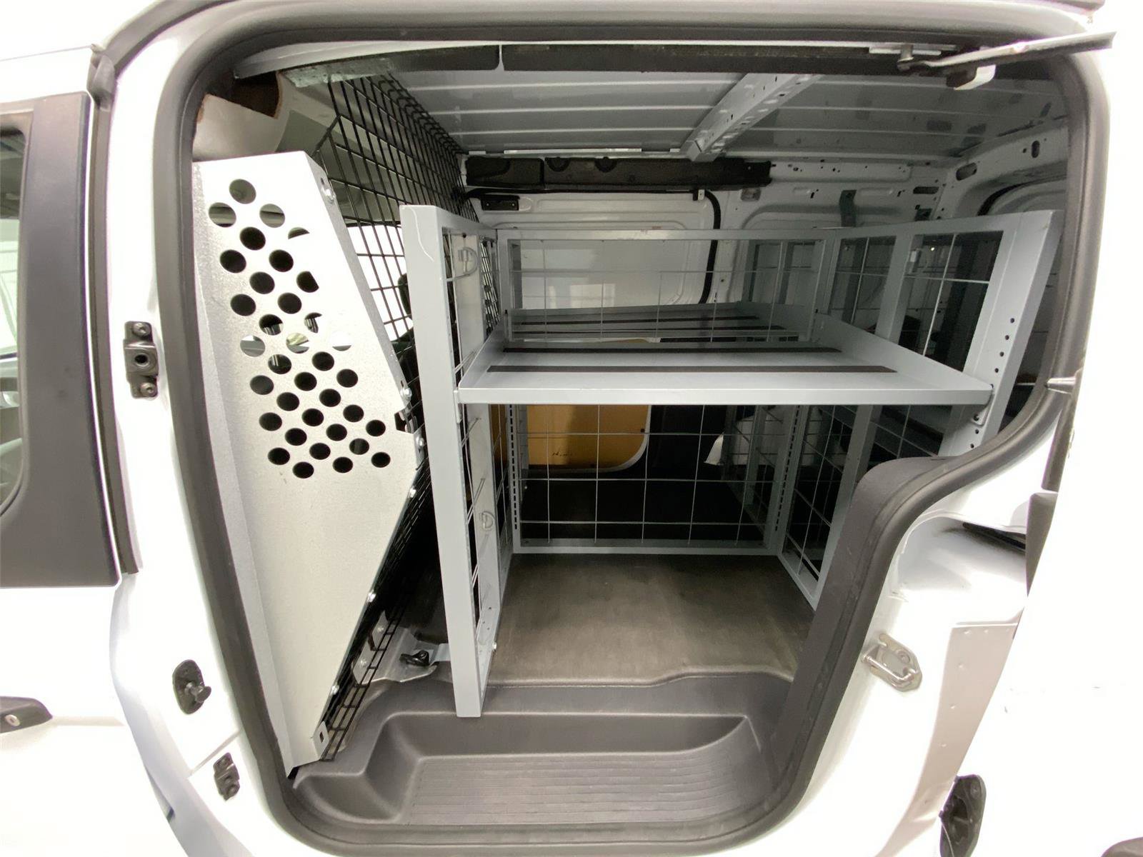 Used 2015 Ford Transit Connect XLT image 27