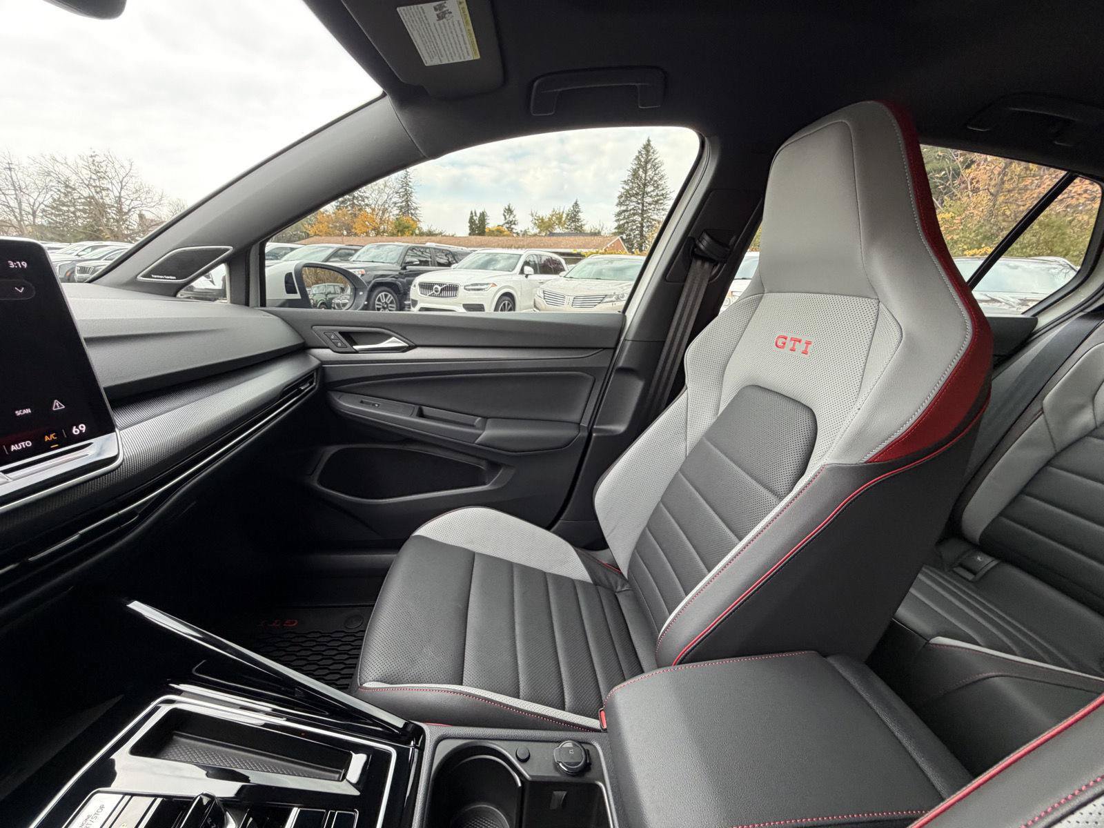 Used 2025 Volkswagen GTI Autobahn FWD image 20