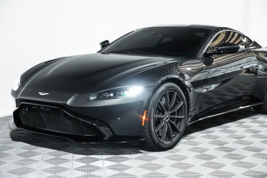 Used 2020 Aston Martin V8 Vantage Coupe image 18