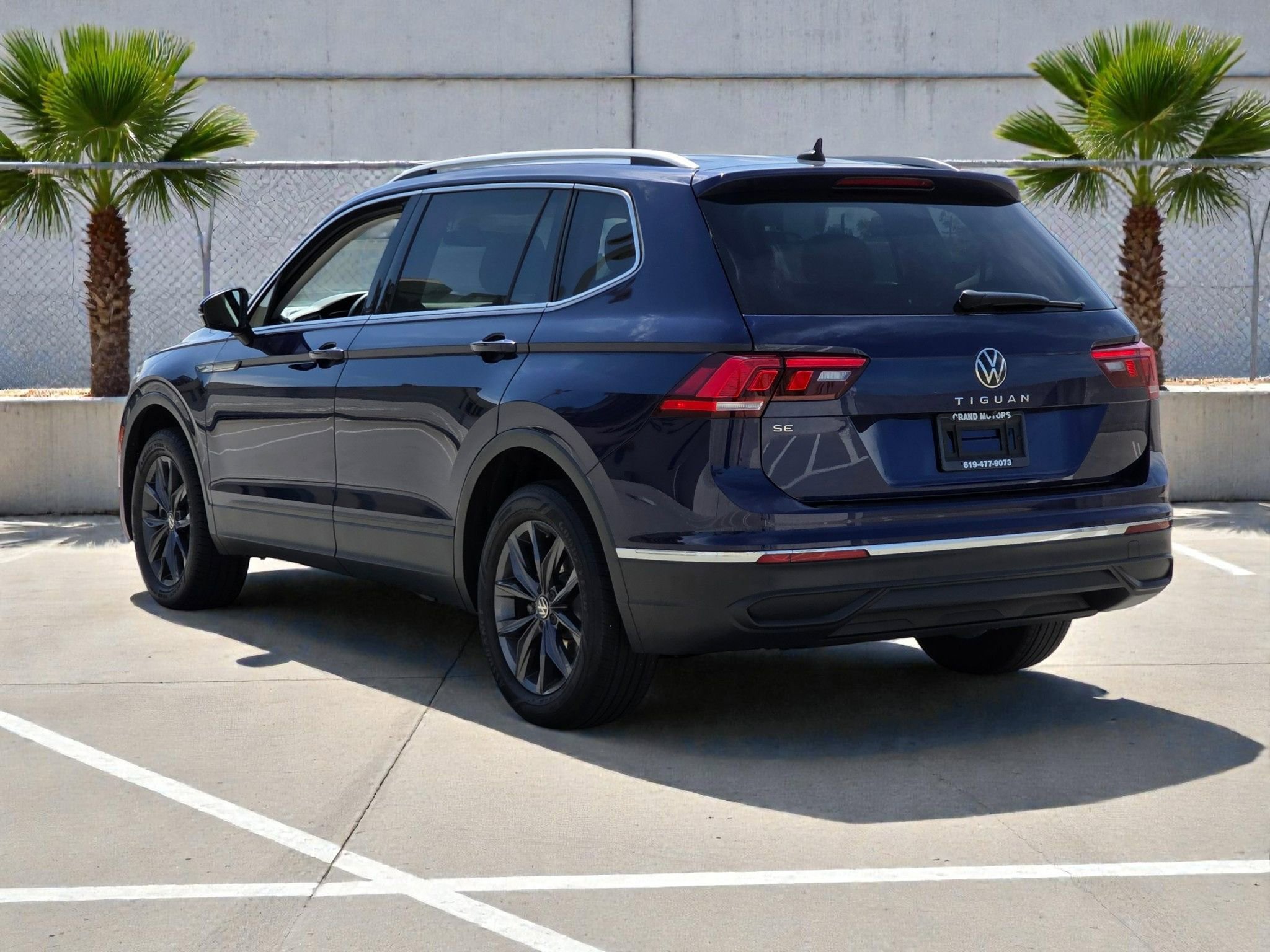 Used 2022 Volkswagen Tiguan SE FWD image 5