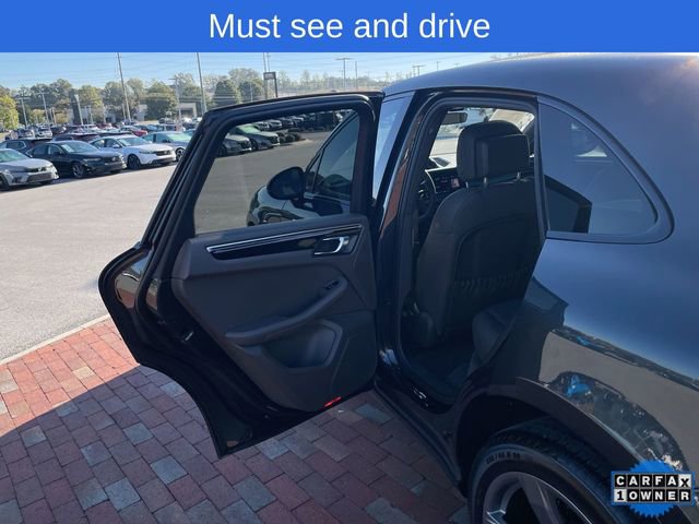 Used 2023 Porsche Macan image 27