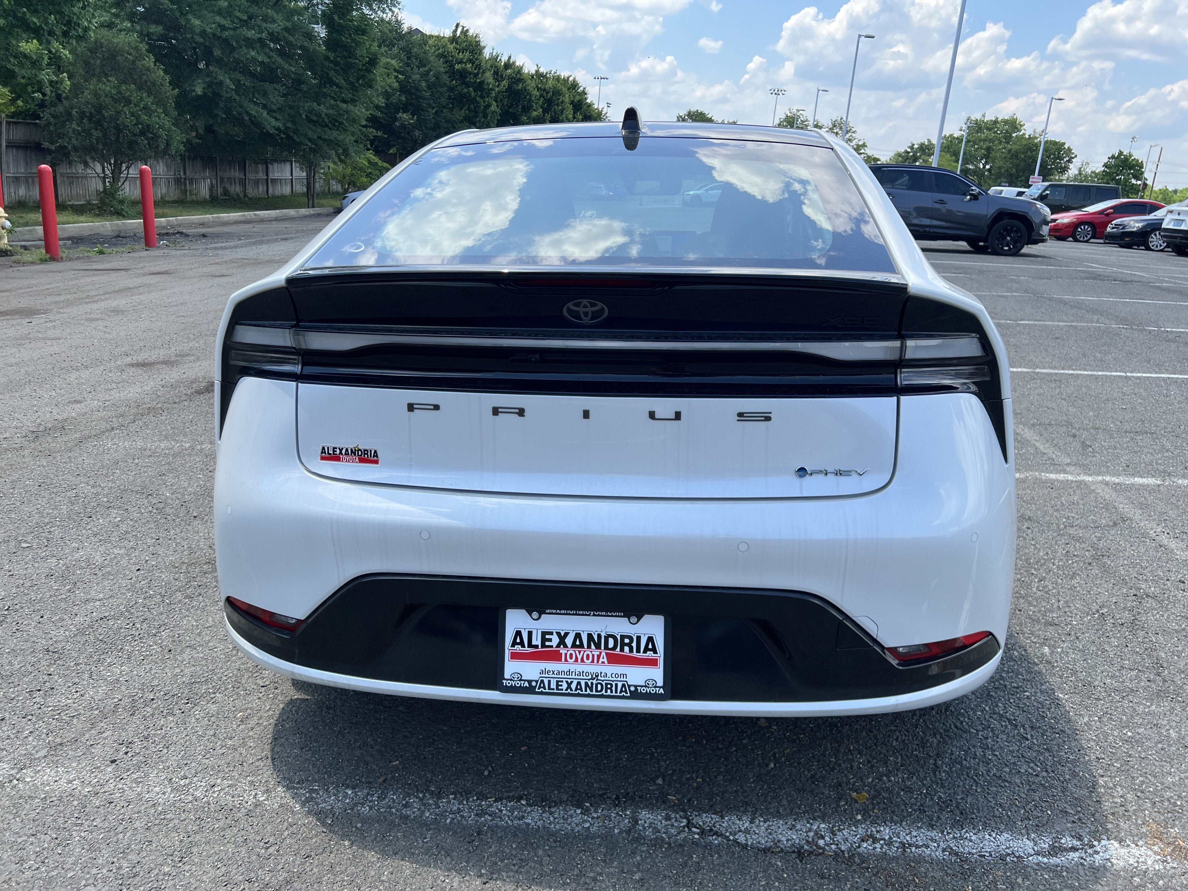 New 2026 Toyota Prius Plug-In Hybrid FWD image 5