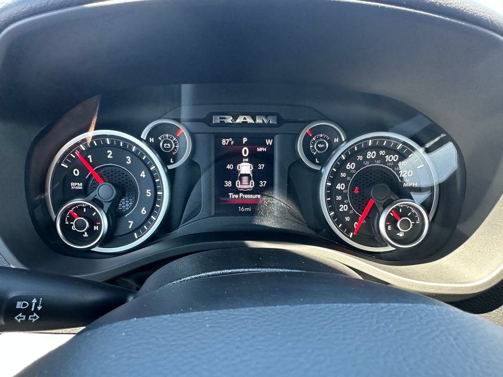 New 2026 RAM 1500 Big Horn w/ Night Edition AWD/4WD image 25