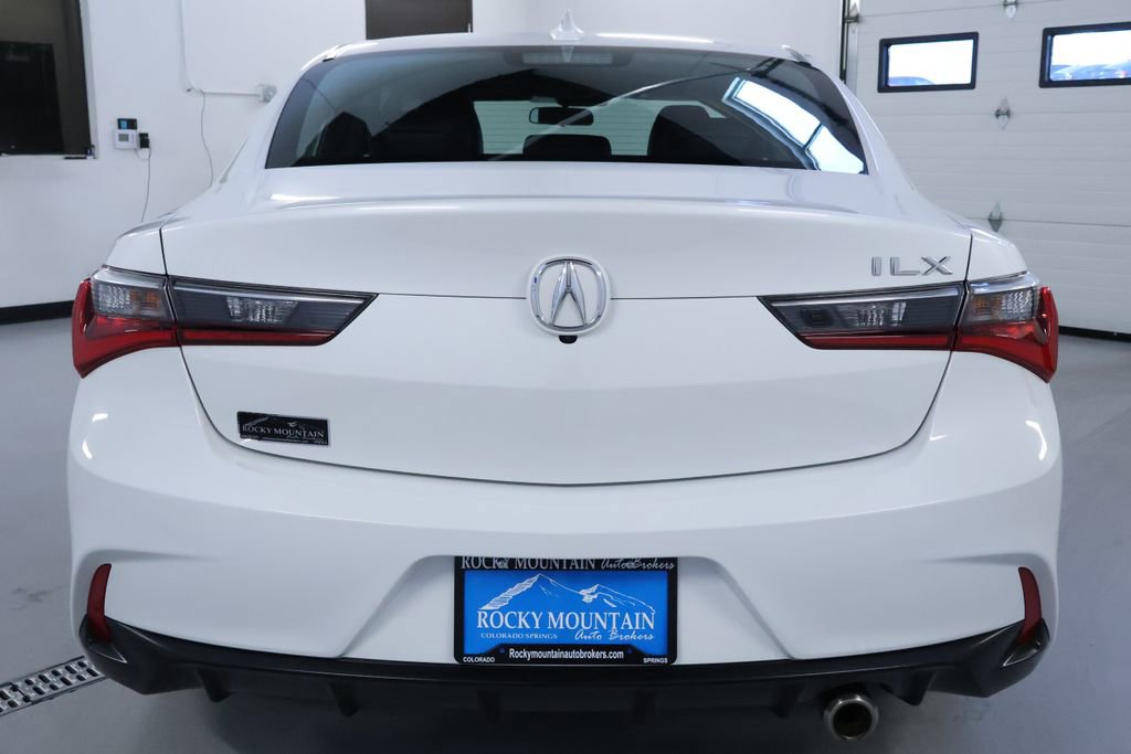 Used 2020 Acura ILX image 6