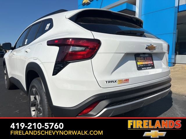 New 2025 Chevrolet Trax LT w/ Sunroof Package image 9