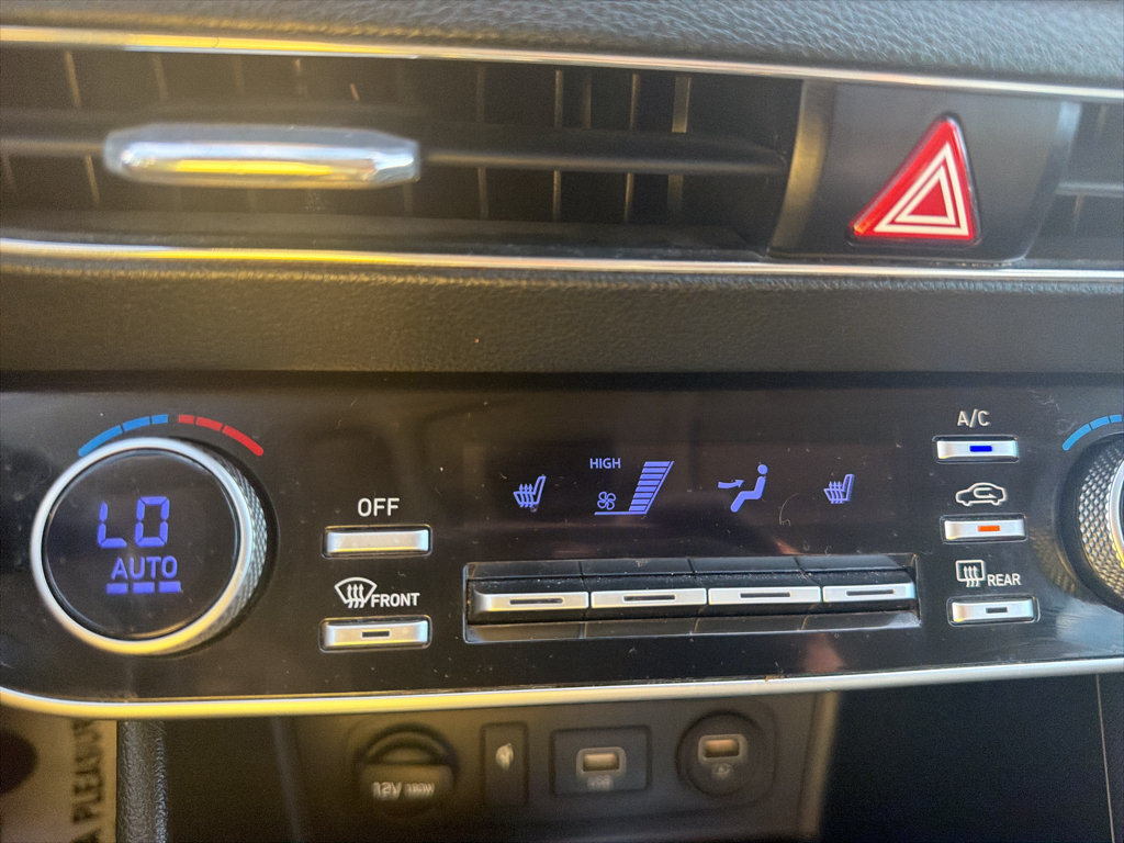 Used 2020 Hyundai Sonata SEL w/ Convenience + Sunroof Package FWD image 12