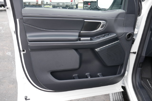 New 2027 Ford Expedition Platinum w/ Stealth Performance Package AWD/4WD image 15