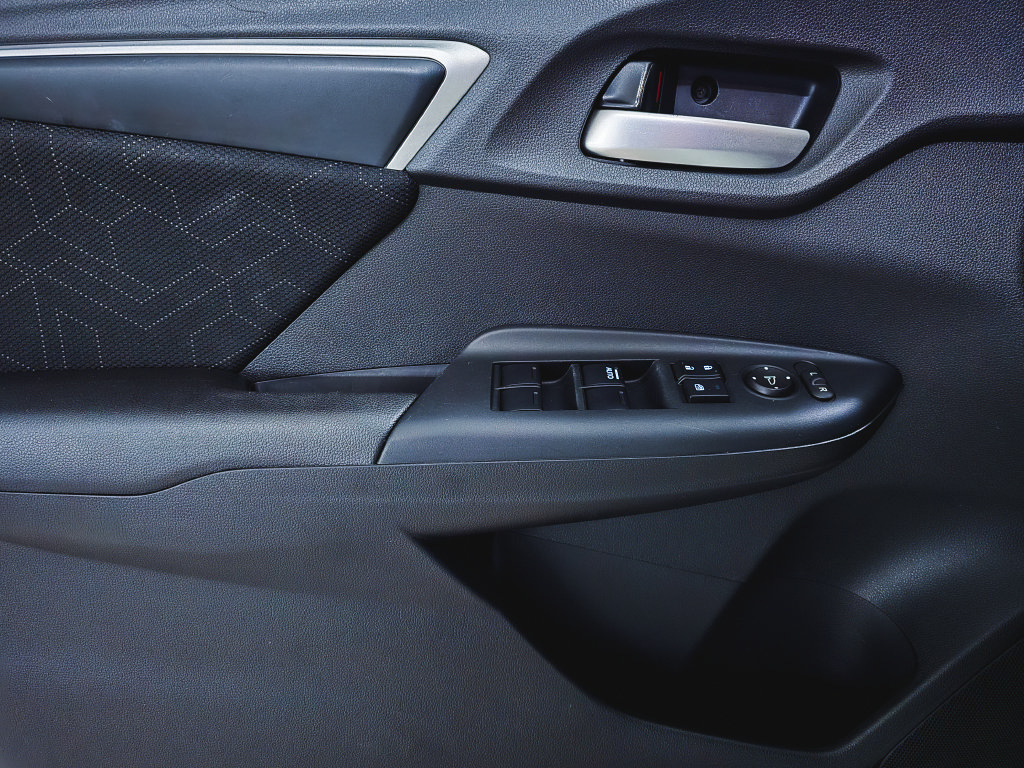 Used 2016 Honda Fit EX image 15