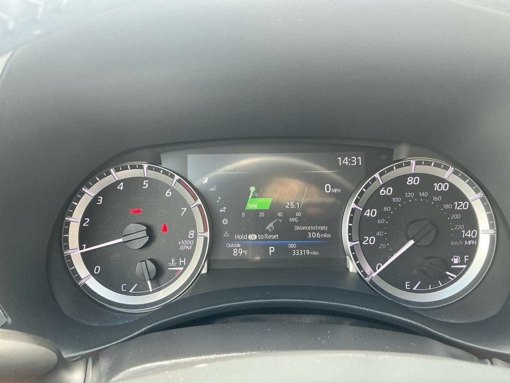 Used 2024 Toyota Highlander XLE FWD image 19