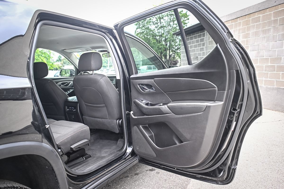 Used 2019 Chevrolet Traverse LS w/ LPO, Floor Liner Package AWD/4WD image 15