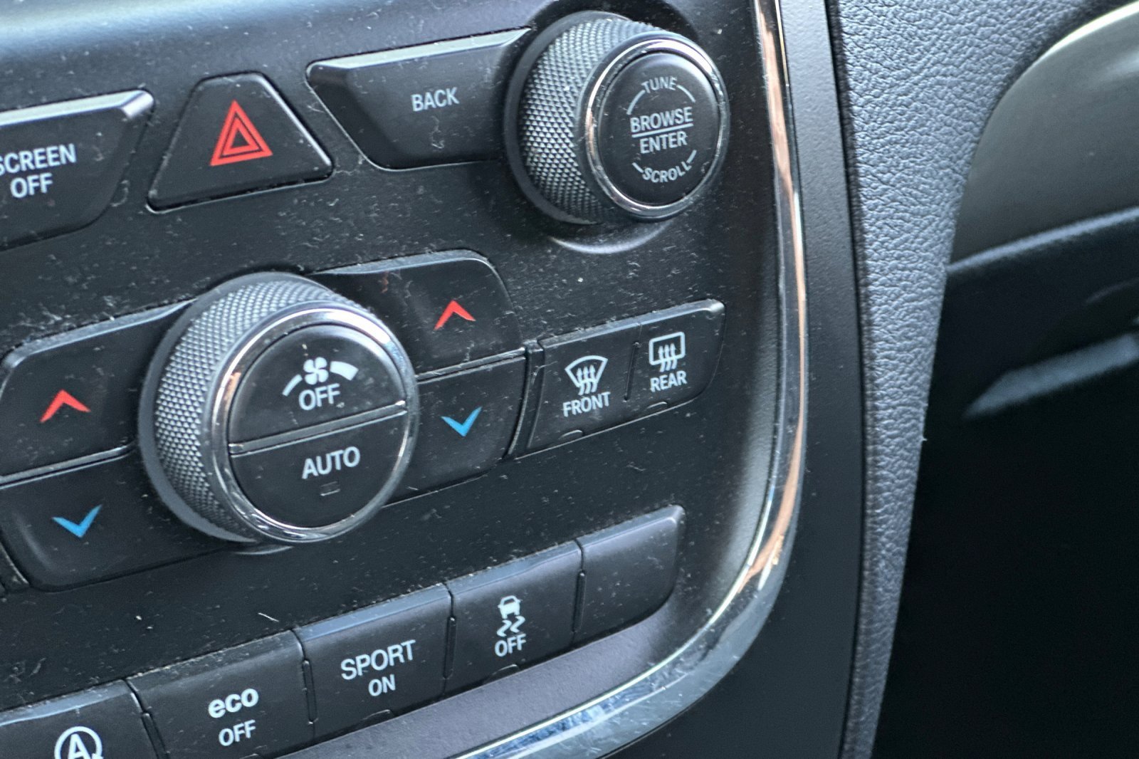 Used 2017 Dodge Durango SXT w/ 3rd Row Seating Group image 30