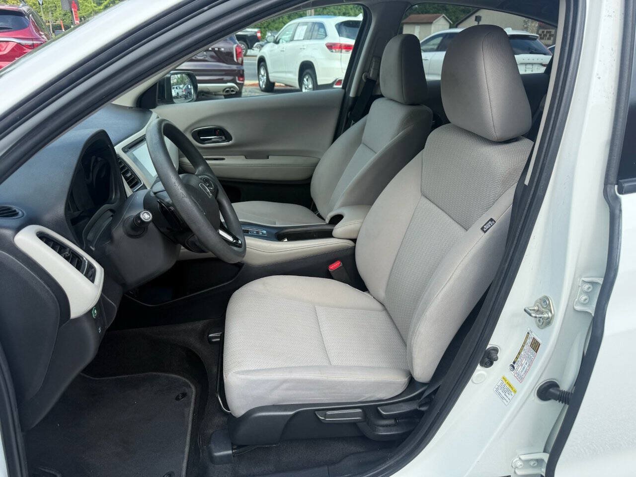 Used 2016 Honda HR-V EX image 14