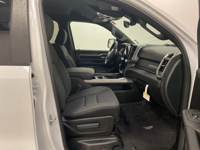 New 2026 RAM 1500 4x4 Crew Cab image 22