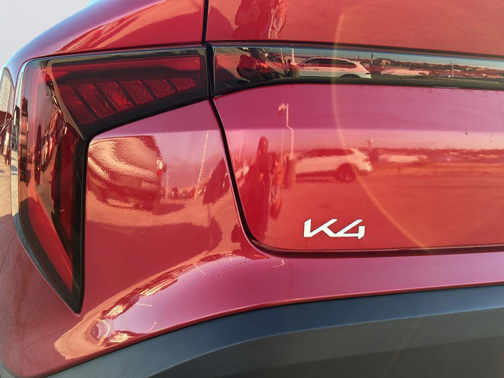 Certified 2025 Kia K4 image 38