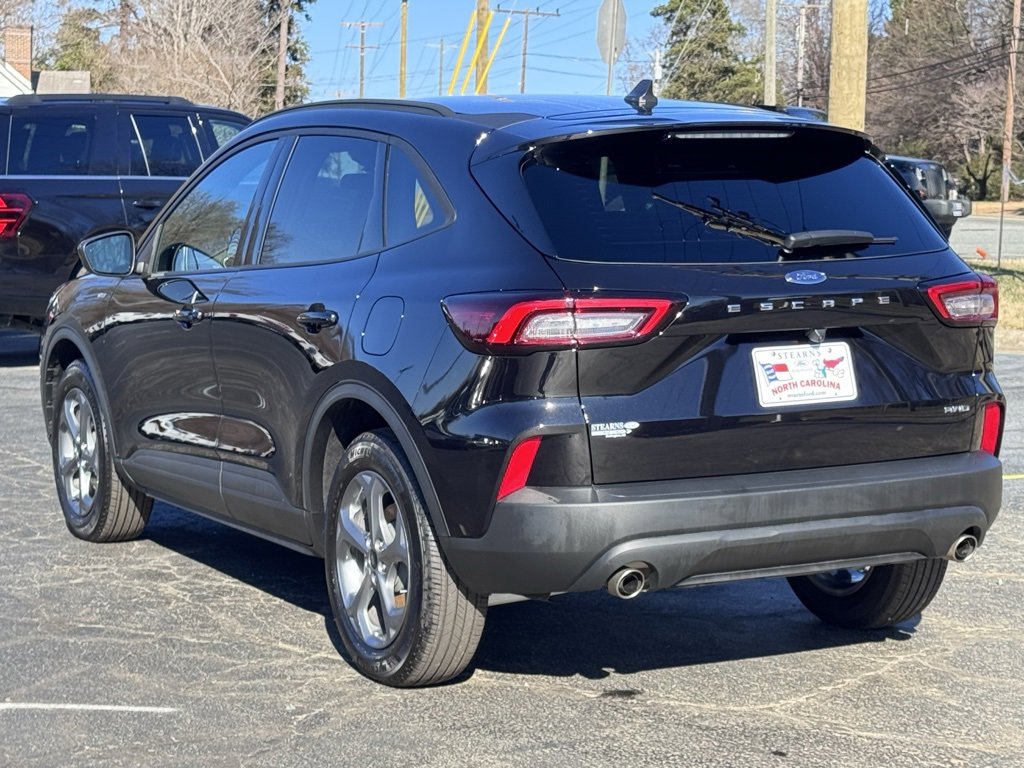 Used 2025 Ford Escape ST-Line Select image 14