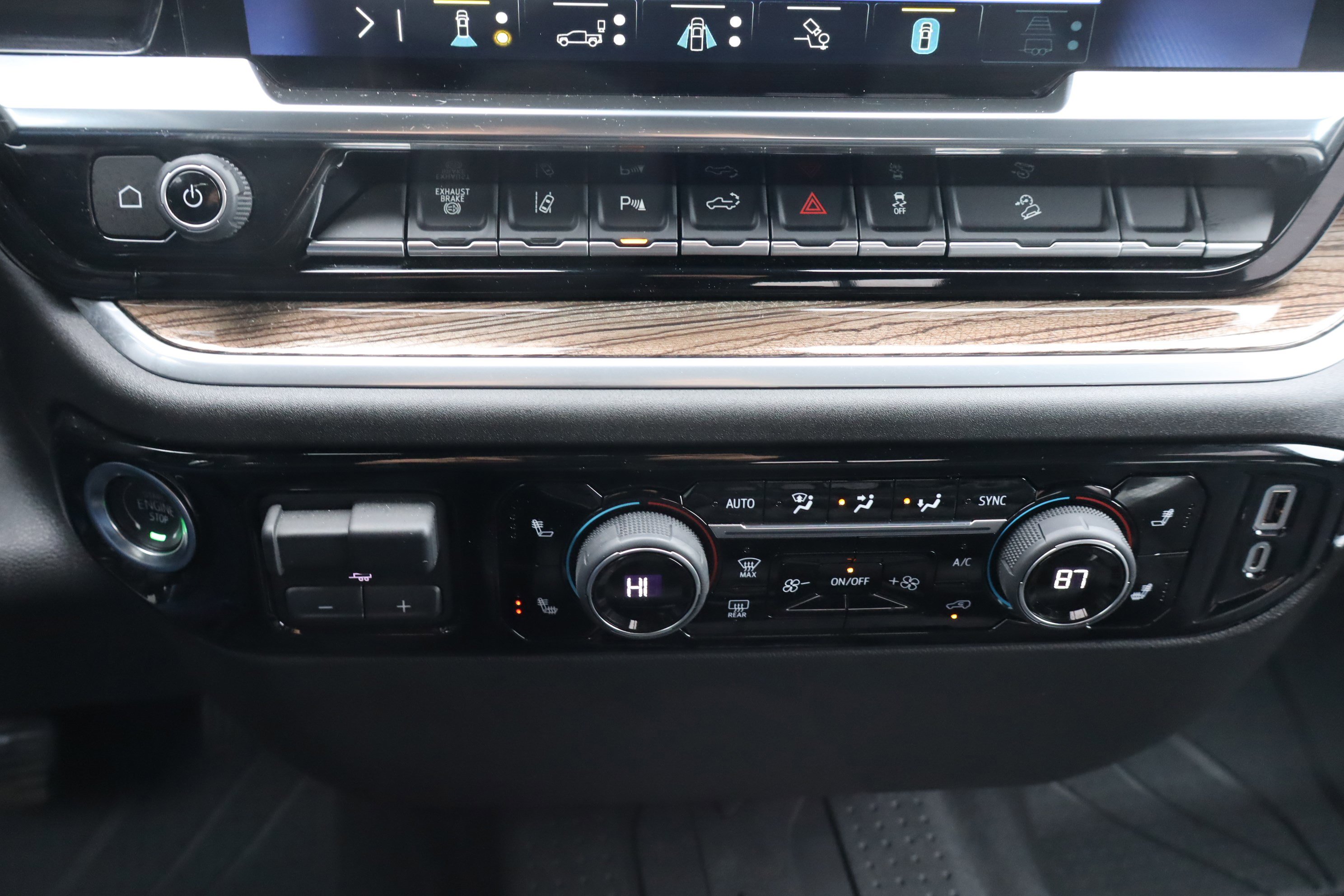 Used 2025 Chevrolet Silverado 2500 LT w/ Trail Boss Package image 30