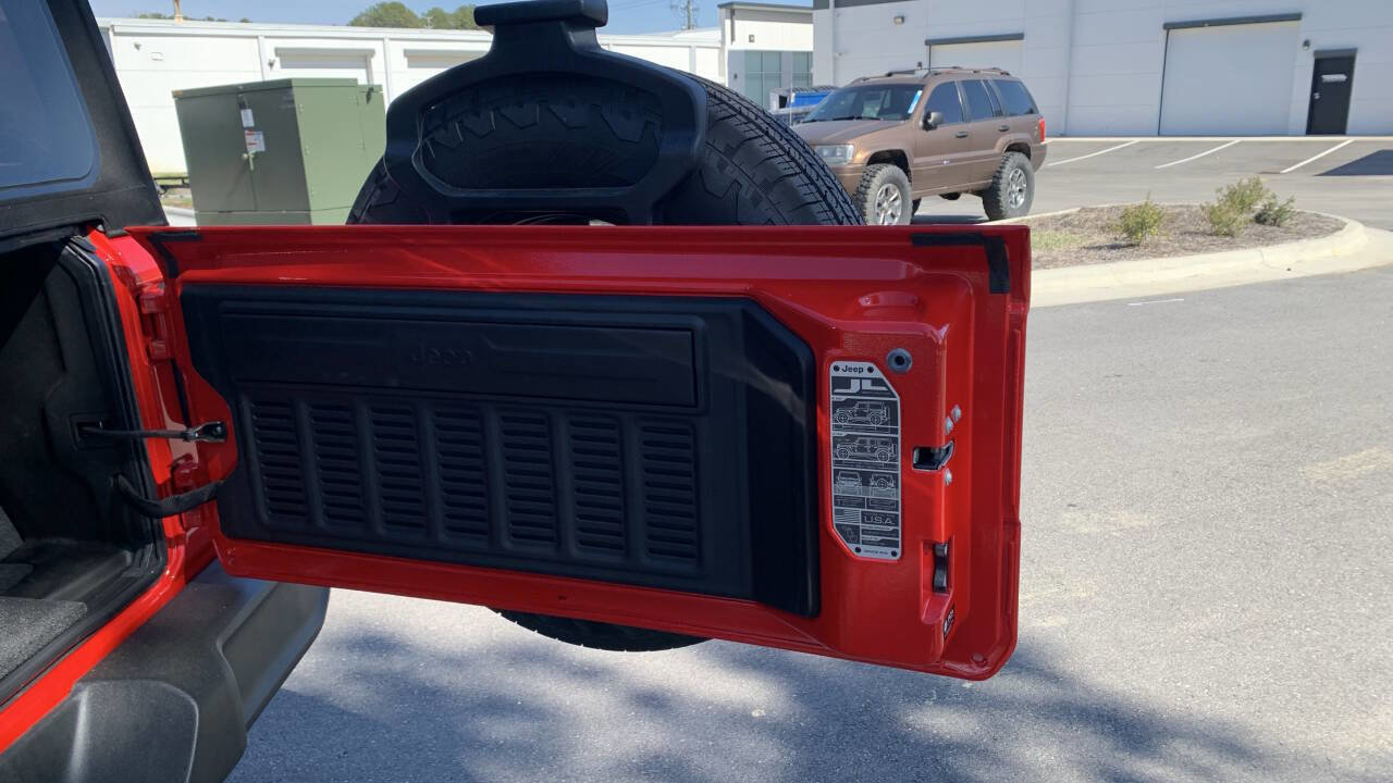 Used 2024 Jeep Wrangler Sport image 47