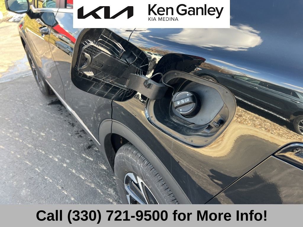 Certified 2025 Kia Sportage LX image 48