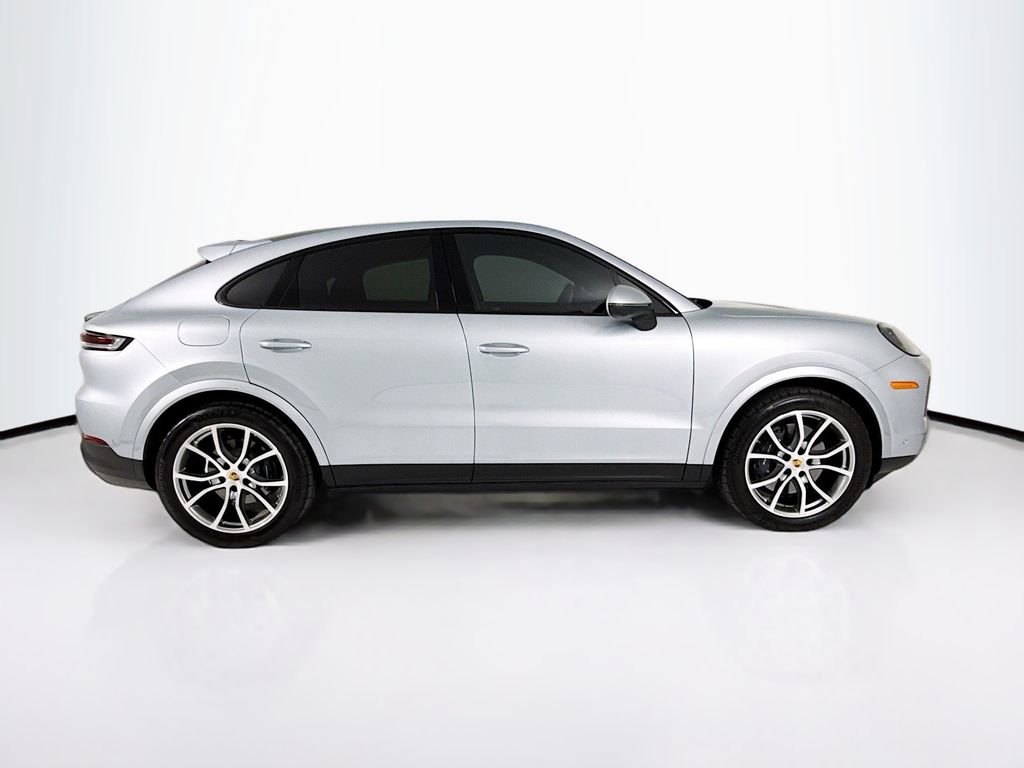 Certified 2024 Porsche Cayenne Coupe image 8