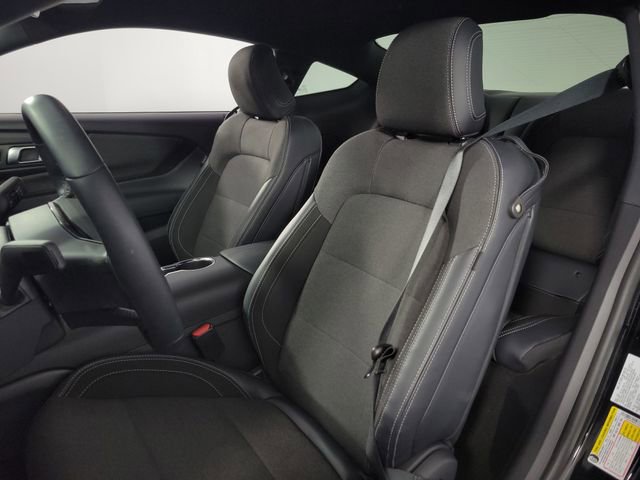 Used 2025 Ford Mustang Coupe image 13