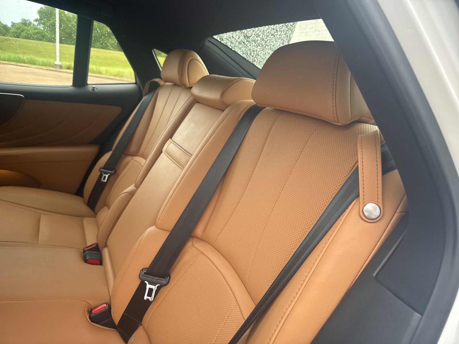 Used 2022 Lexus LS 500 RWD image 23