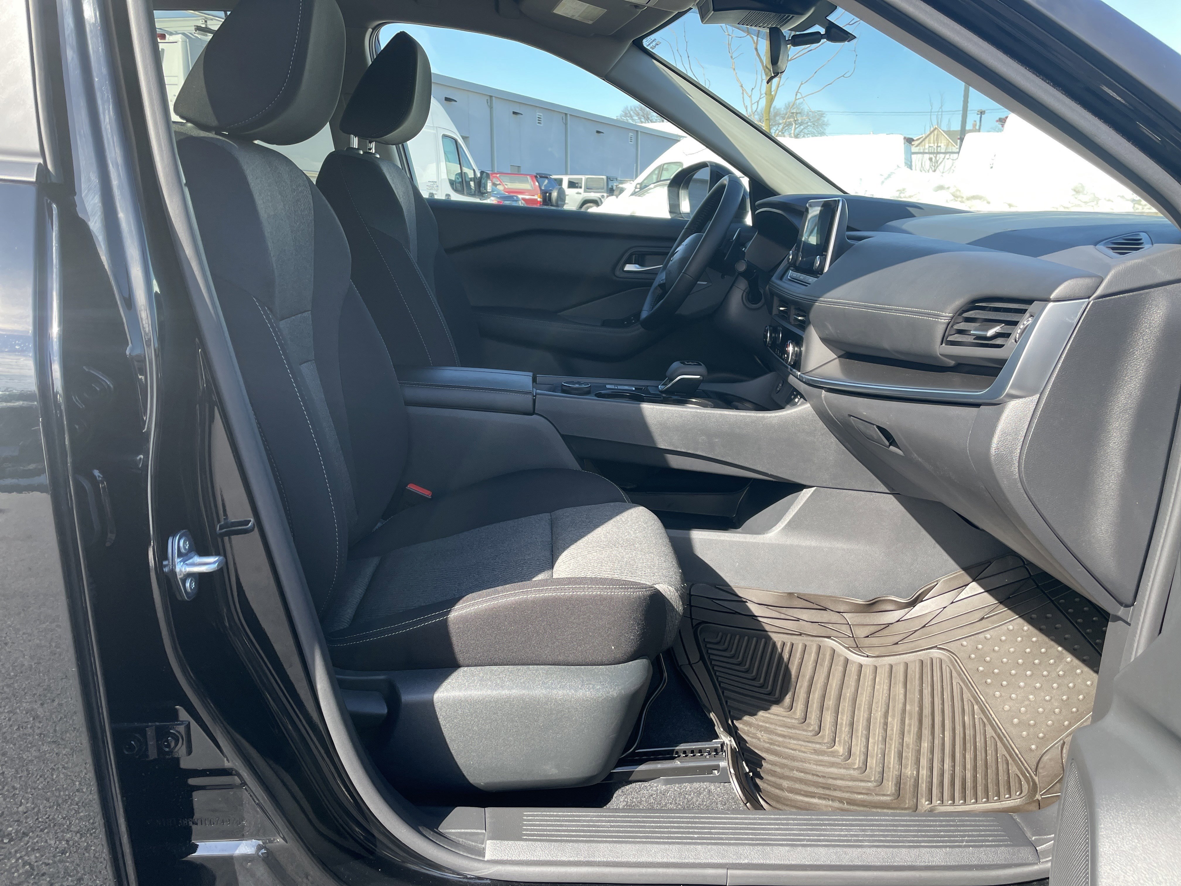 Used 2026 Nissan Rogue SV image 12