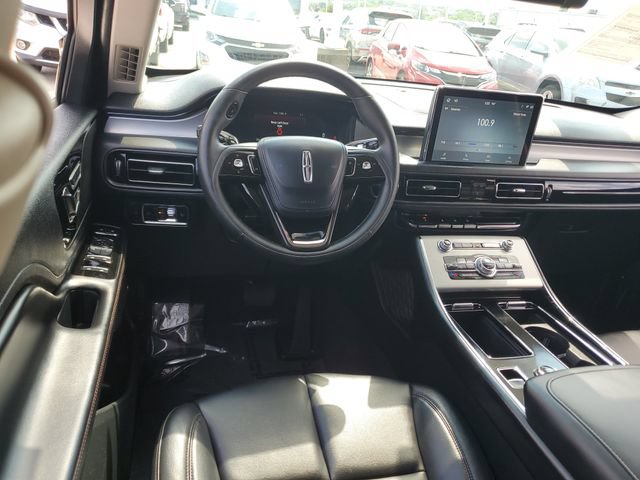 Used 2023 Lincoln Aviator 2WD image 11