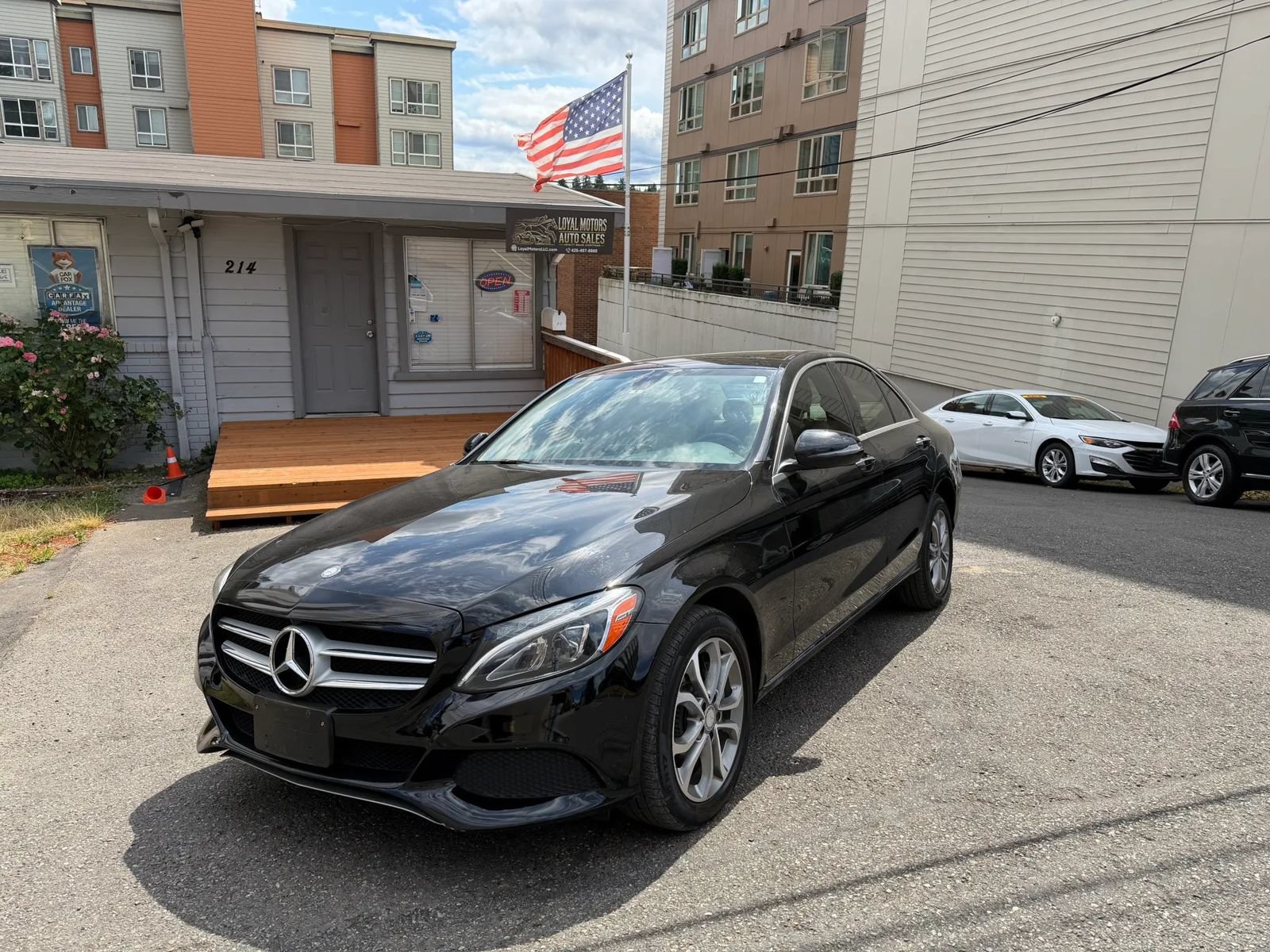 Used 2016 Mercedes-Benz C 300 4MATIC Sedan image 1