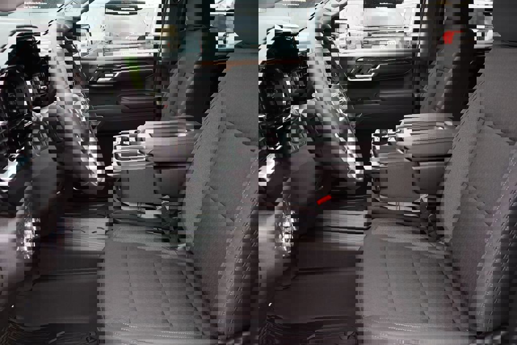 New 2026 GMC Sierra 1500 SLE image 15