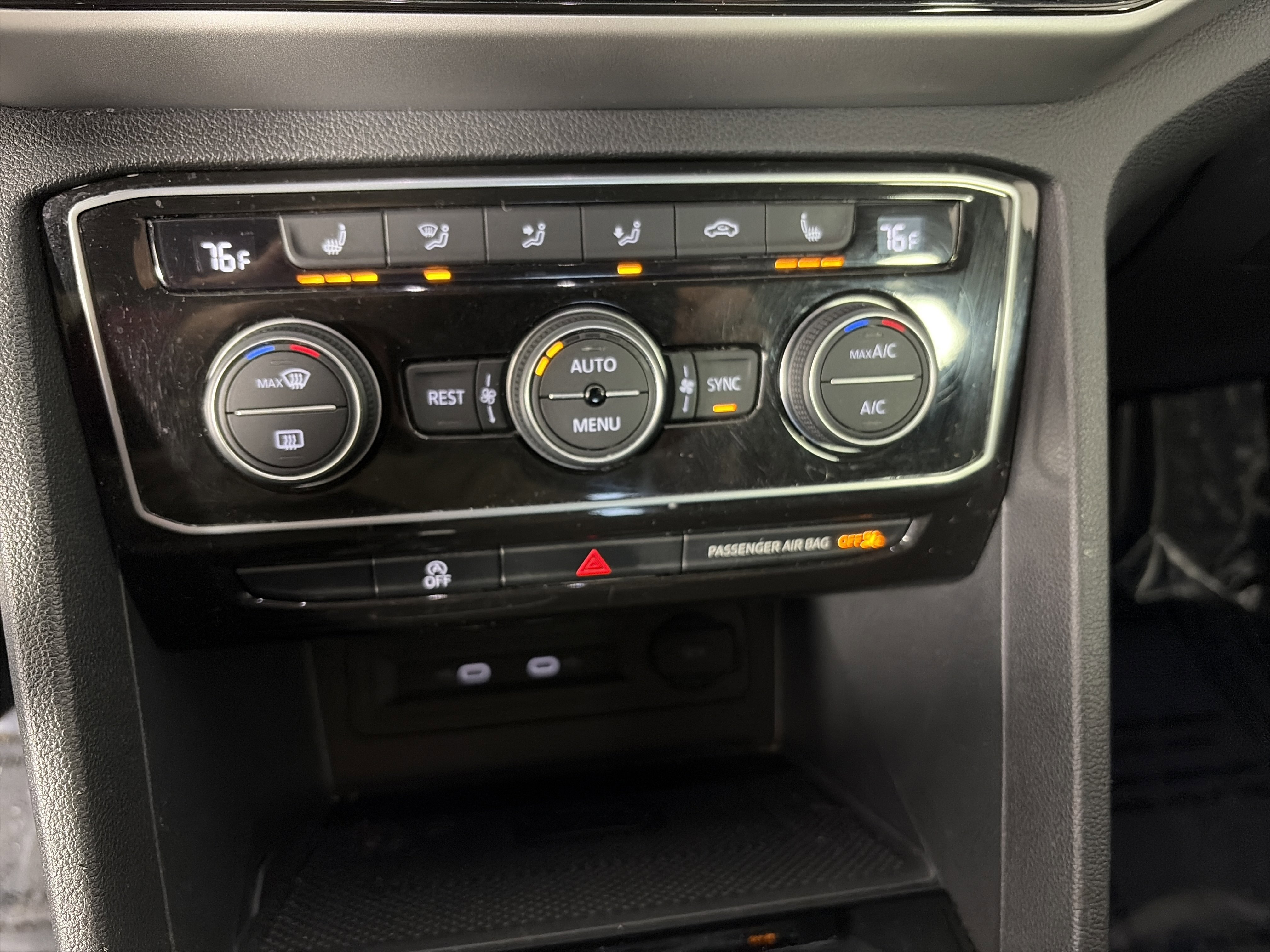 Used 2022 Volkswagen Atlas SEL image 28