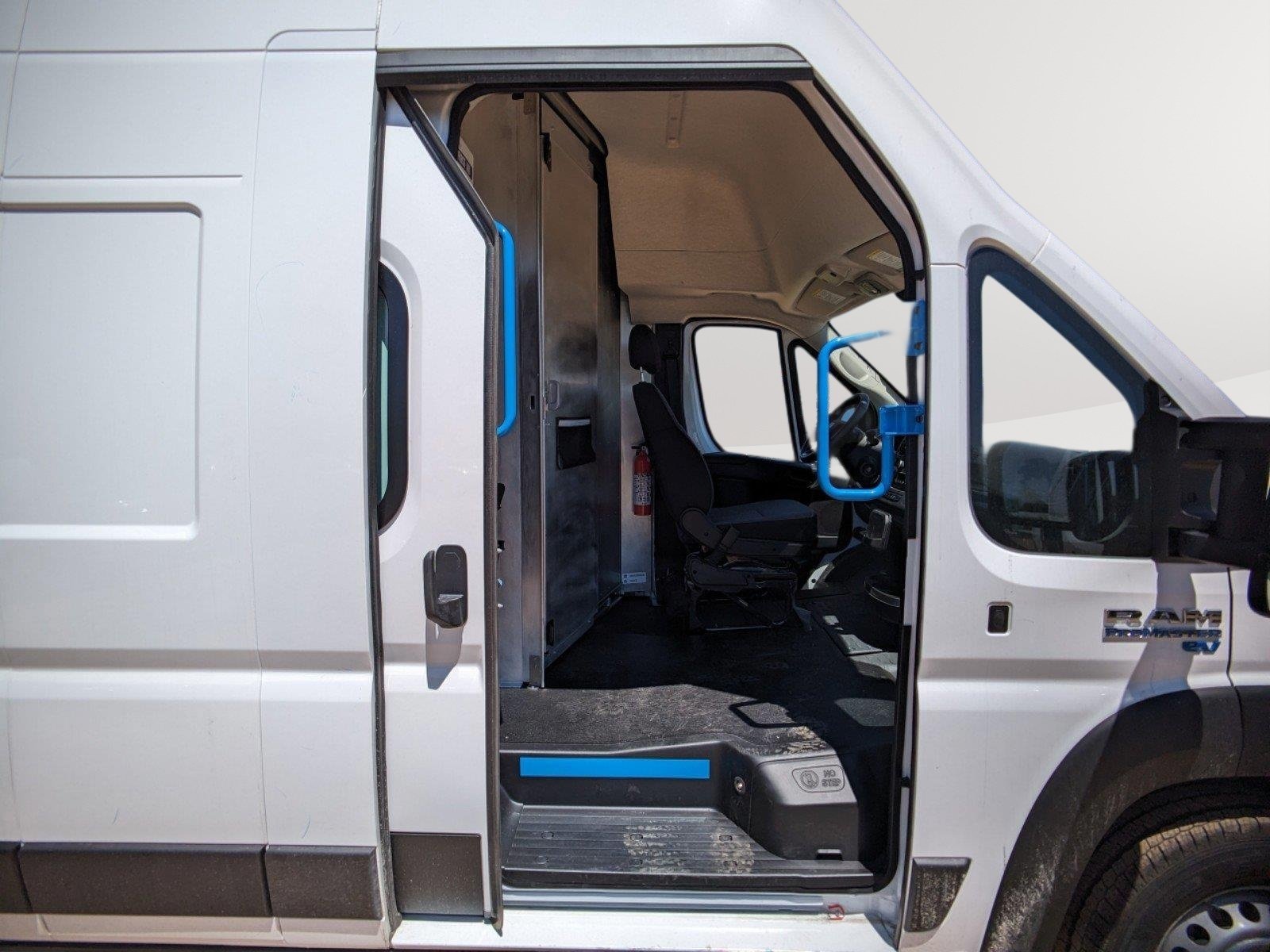 New 2024 RAM ProMaster 3500 w/ Delivery Van Package FWD image 7