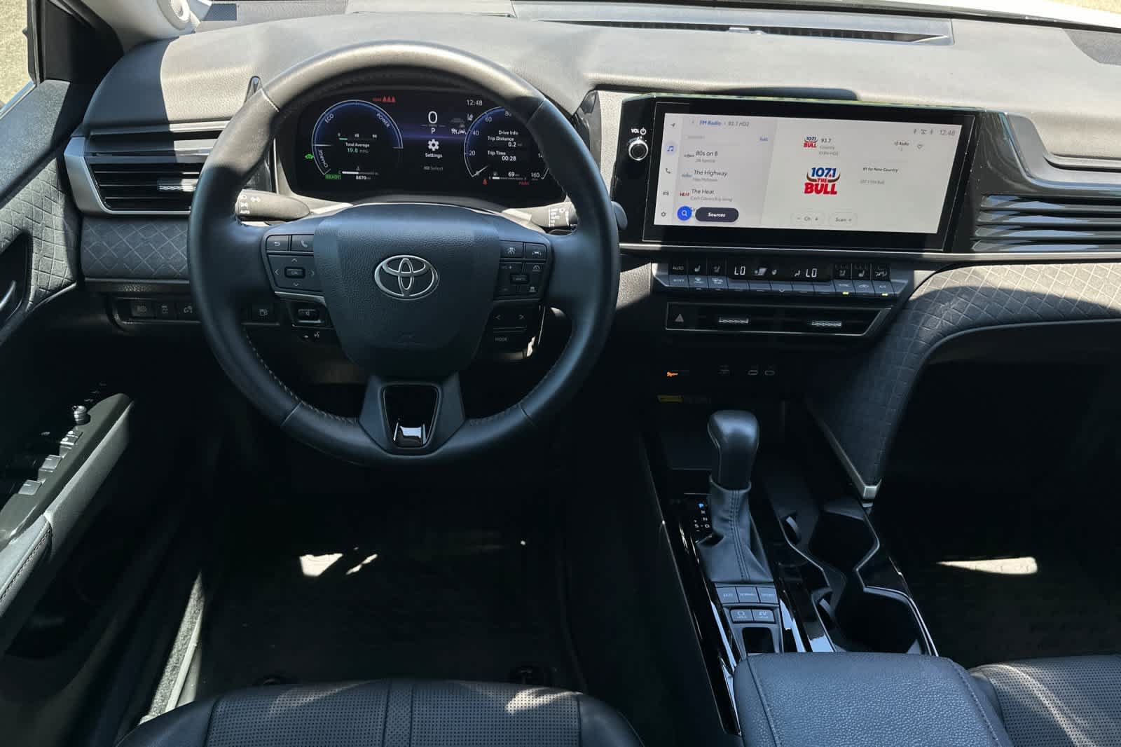 Used 2025 Toyota Camry XLE w/ Premium Package AWD/4WD image 15