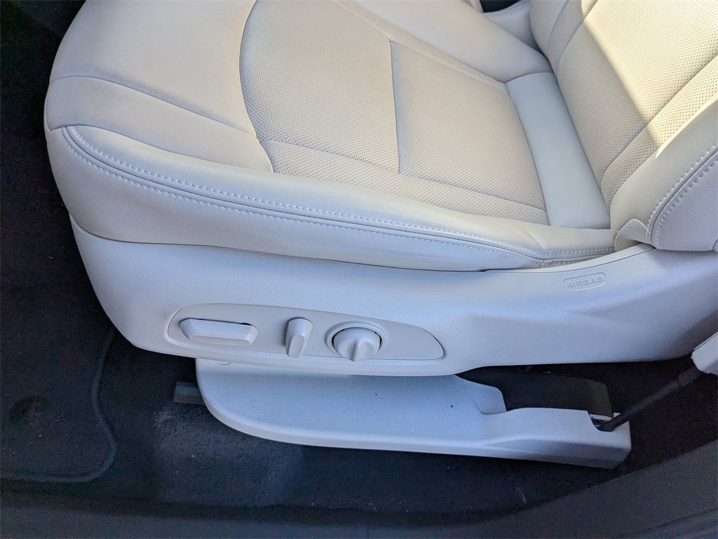 Certified 2024 Buick Enclave Essence image 22
