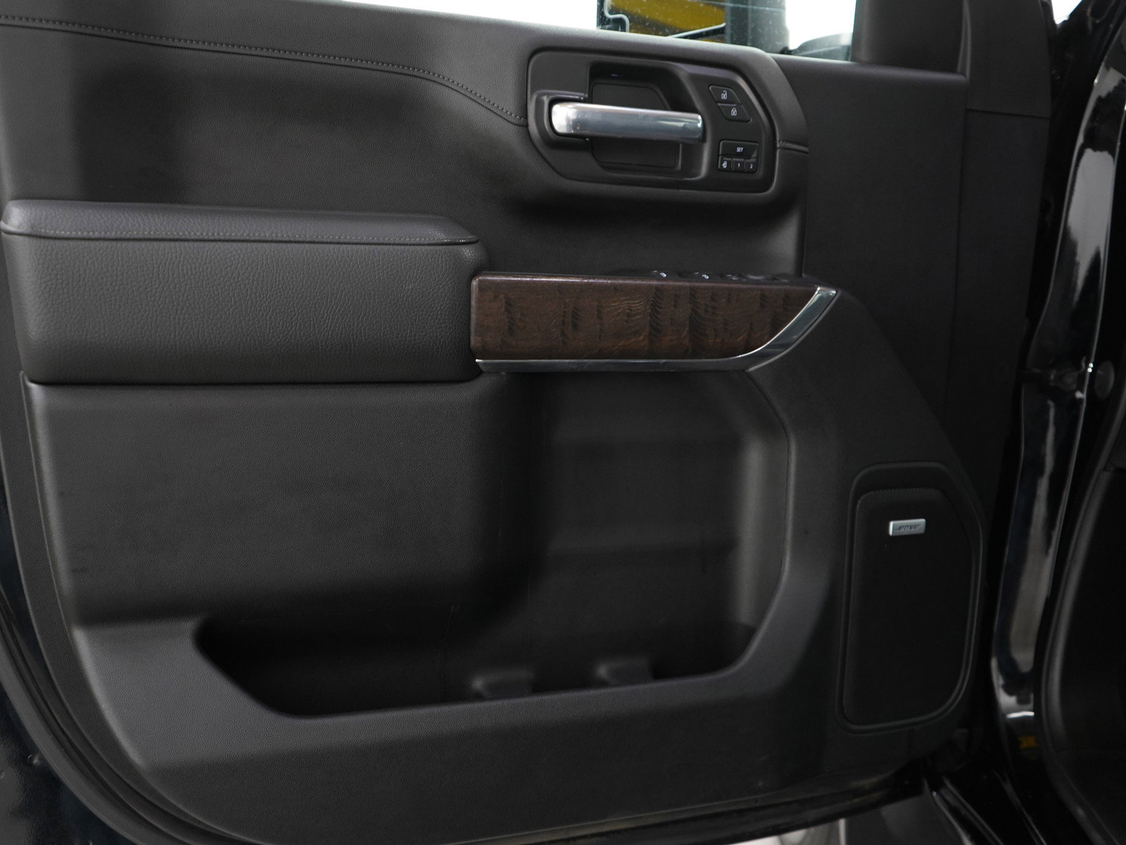 Used 2021 GMC Sierra 2500 Denali w/ Denali Ultimate Package image 16