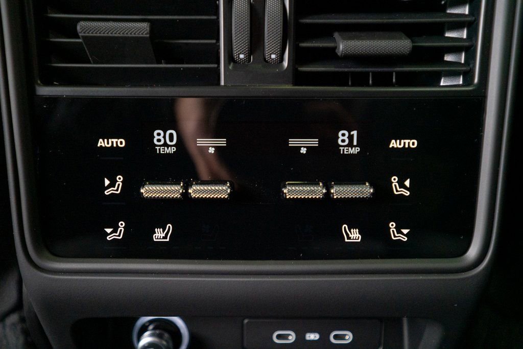 New 2026 Porsche Cayenne GTS image 43