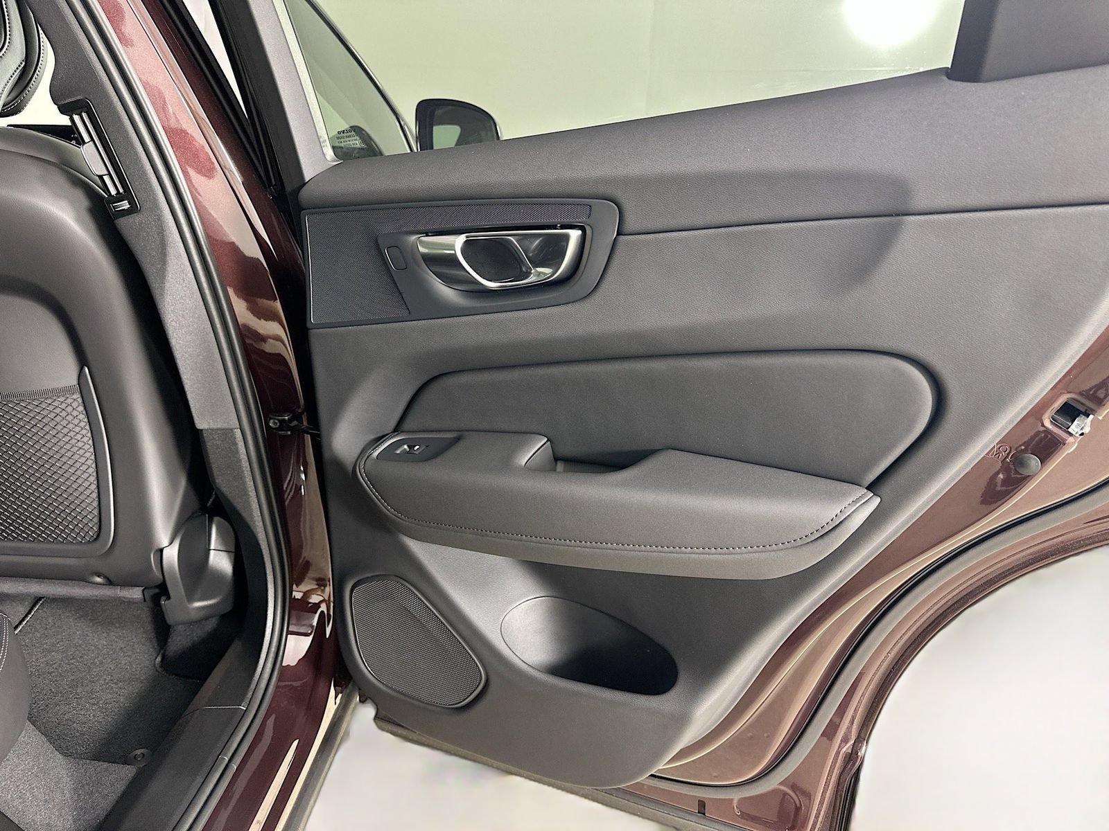New 2026 Volvo XC60 B5 Ultra w/ Protection Package Premier AWD/4WD image 44