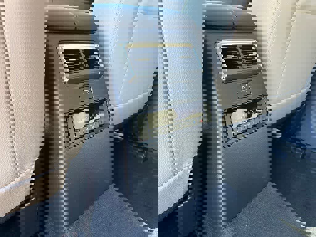 Used 2025 MAZDA CX-90 Plug-In Hybrid w/Premium Sport image 18