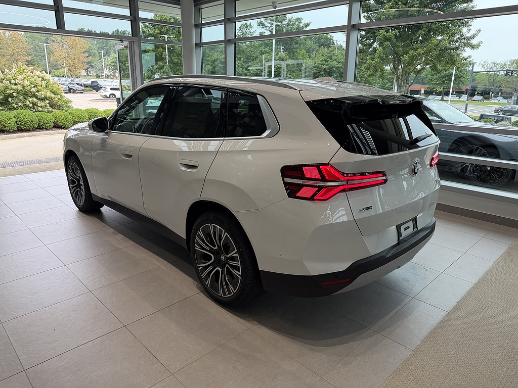 New 2026 BMW X3 xDrive30i w/ Premium Package AWD/4WD image 4