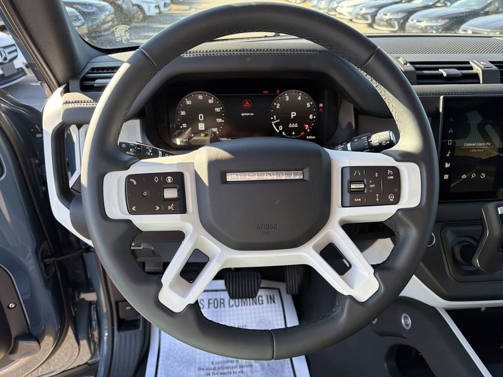 Used 2025 Land Rover Defender 110 S image 21