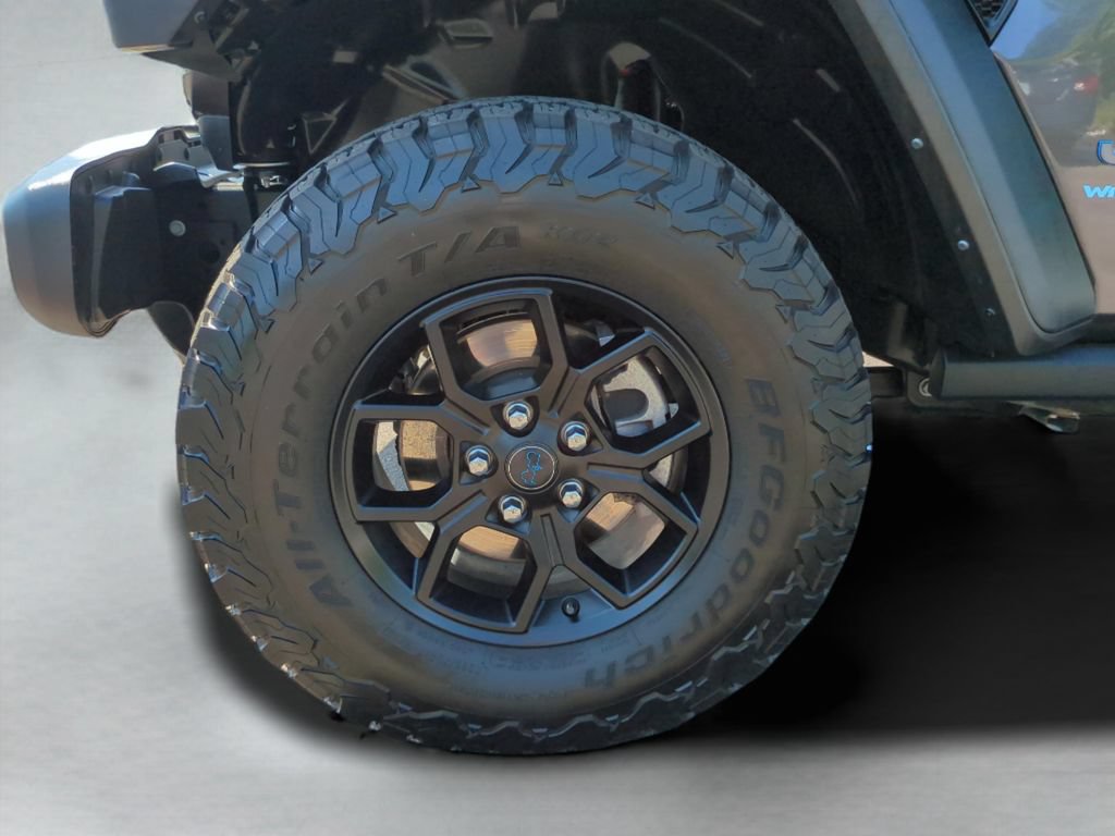Used 2024 Jeep Wrangler Unlimited AWD/4WD image 23