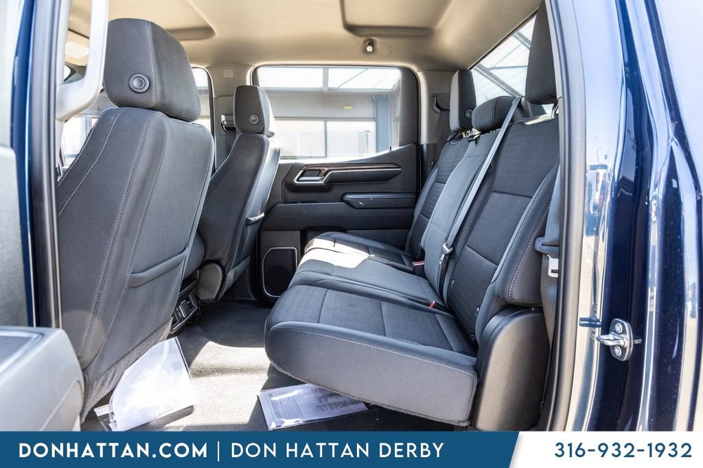Used 2022 Chevrolet Silverado 1500 LT AWD/4WD image 18