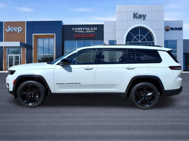 Used 2023 Jeep Grand Cherokee L Laredo AWD/4WD image 2