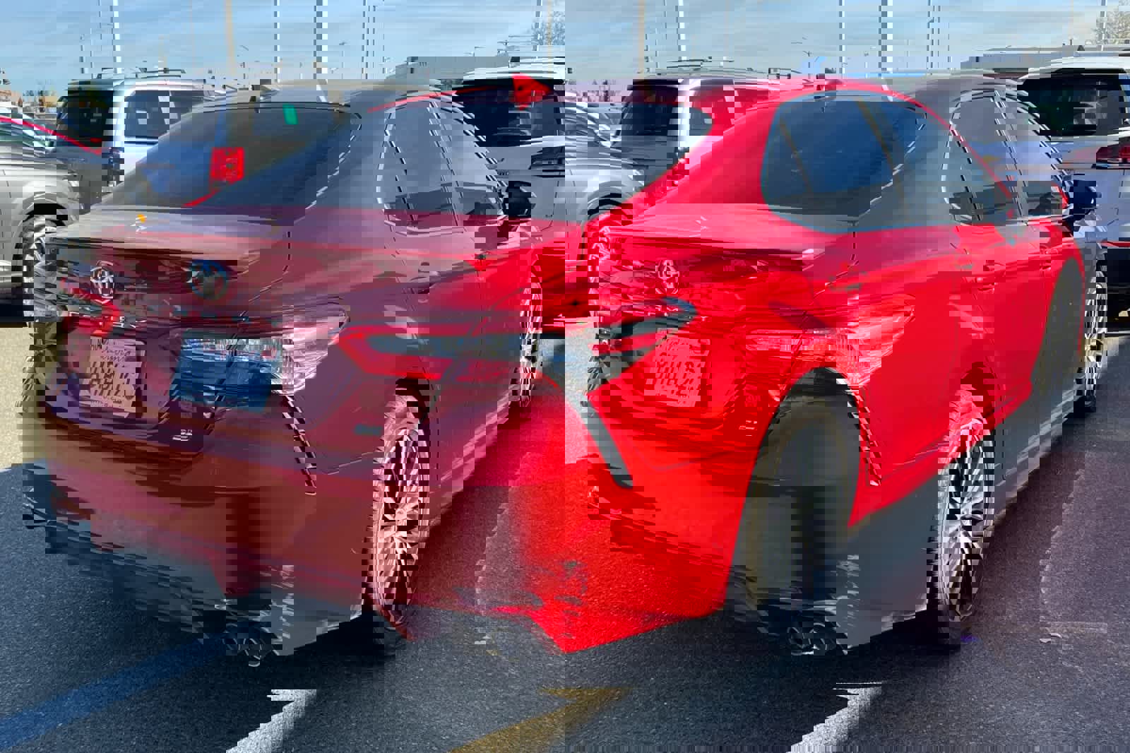 Used 2019 Toyota Camry SE w/ Convenience Package image 4