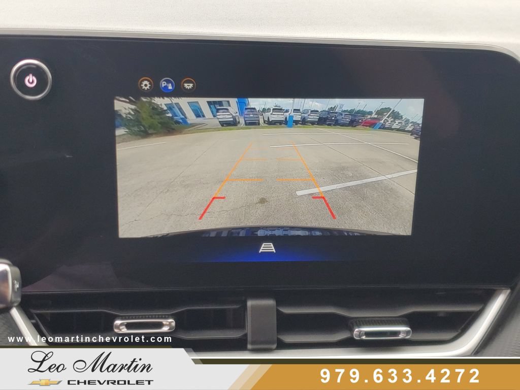 Used 2026 Chevrolet Equinox LT FWD image 24